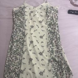 Women’s Clothes 