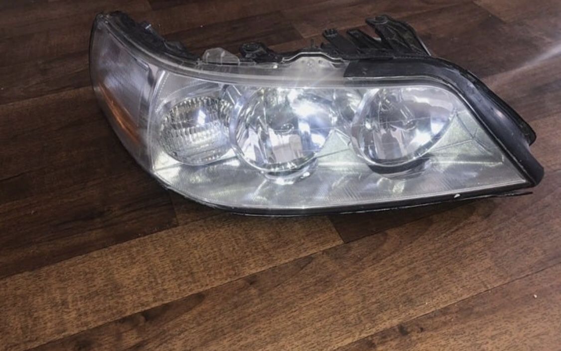 Headlight Assembly Dorman 1591984 fits 05-11 Lincoln Town Car