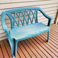 Free Outdoor Bench