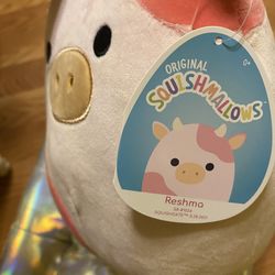 8 Squishmallow Reshma Pink Cow [Boxlunch Exclusive]