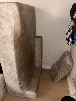 Side Couch w/ Pillows