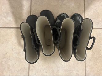 Youth snow boots