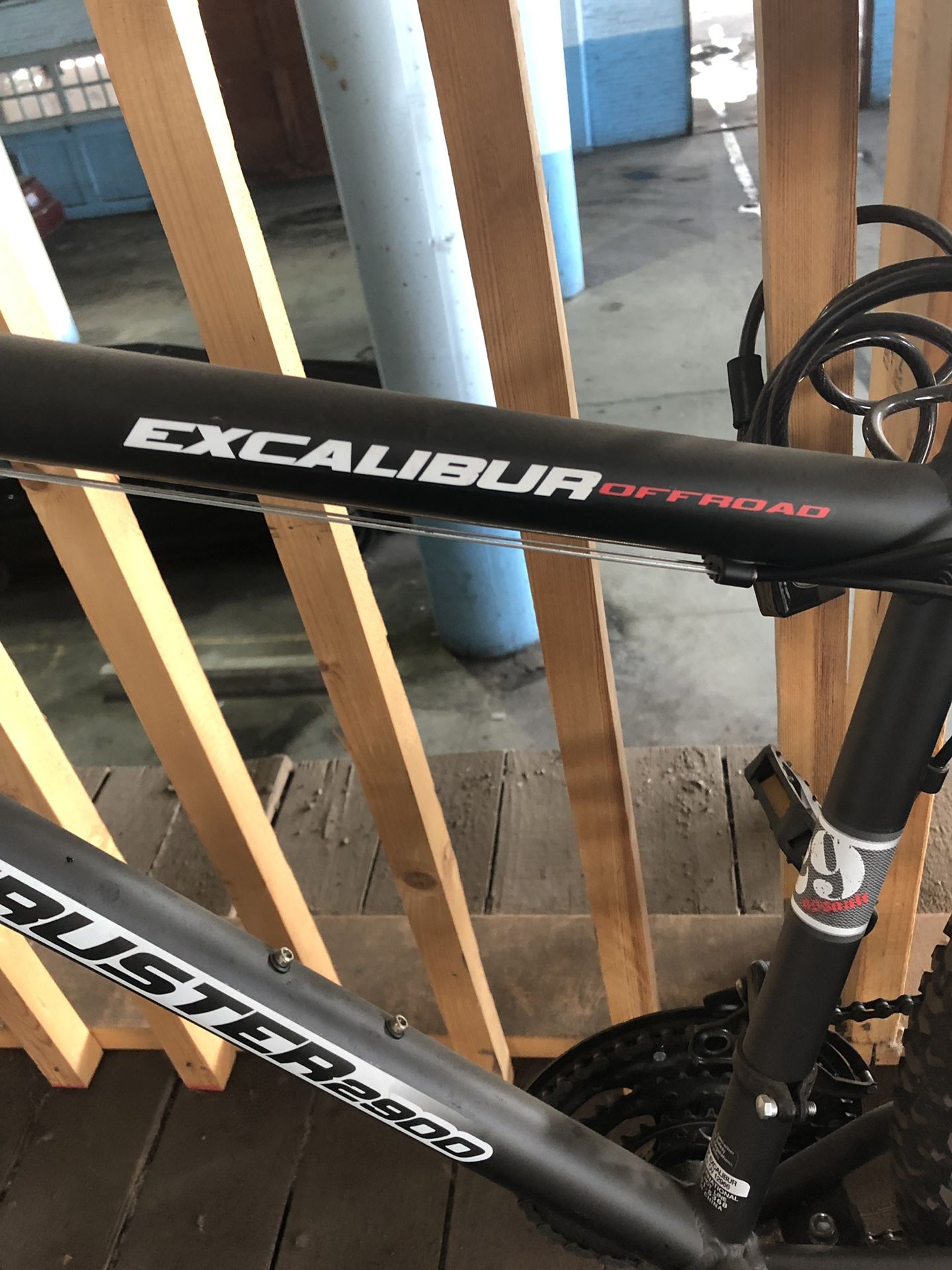 Excalibur thruster 2900 bike hotsell