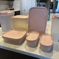 Tupperware Bundle 