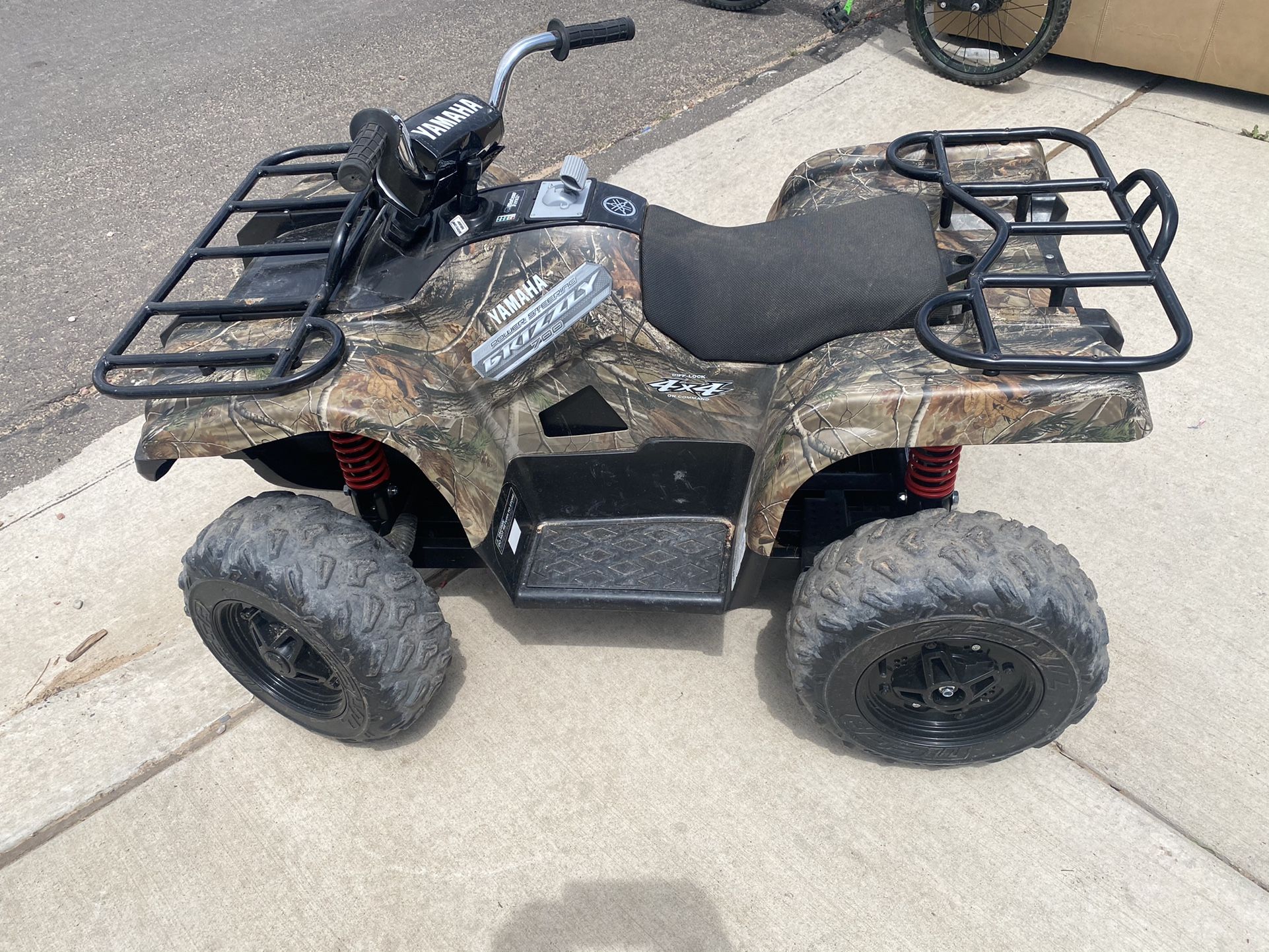 Quad, 24 VOLT REAL-TREE Camo Yamaha Grizzly Battery Powered Four Wheel