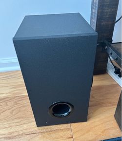 Speaker and sound bar