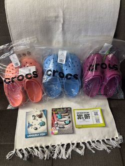 Lot of 3-CrocsClassicClogUnisexW7/M5 Papaya,Oxygen,Fuchsia Fun-2 JIBBITZ" CHARMS-SEALED