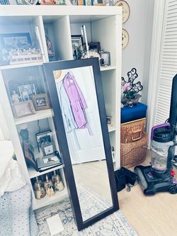 Jewerly closet door mirrow furniture