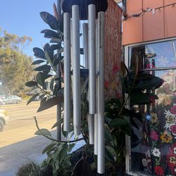 Wind shine Vintage about 6 feet tall