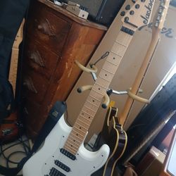 Jackson Adrian Smith Signature Model  w Duncan Sh4..$425