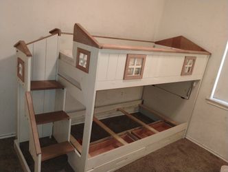 Bunk beds 