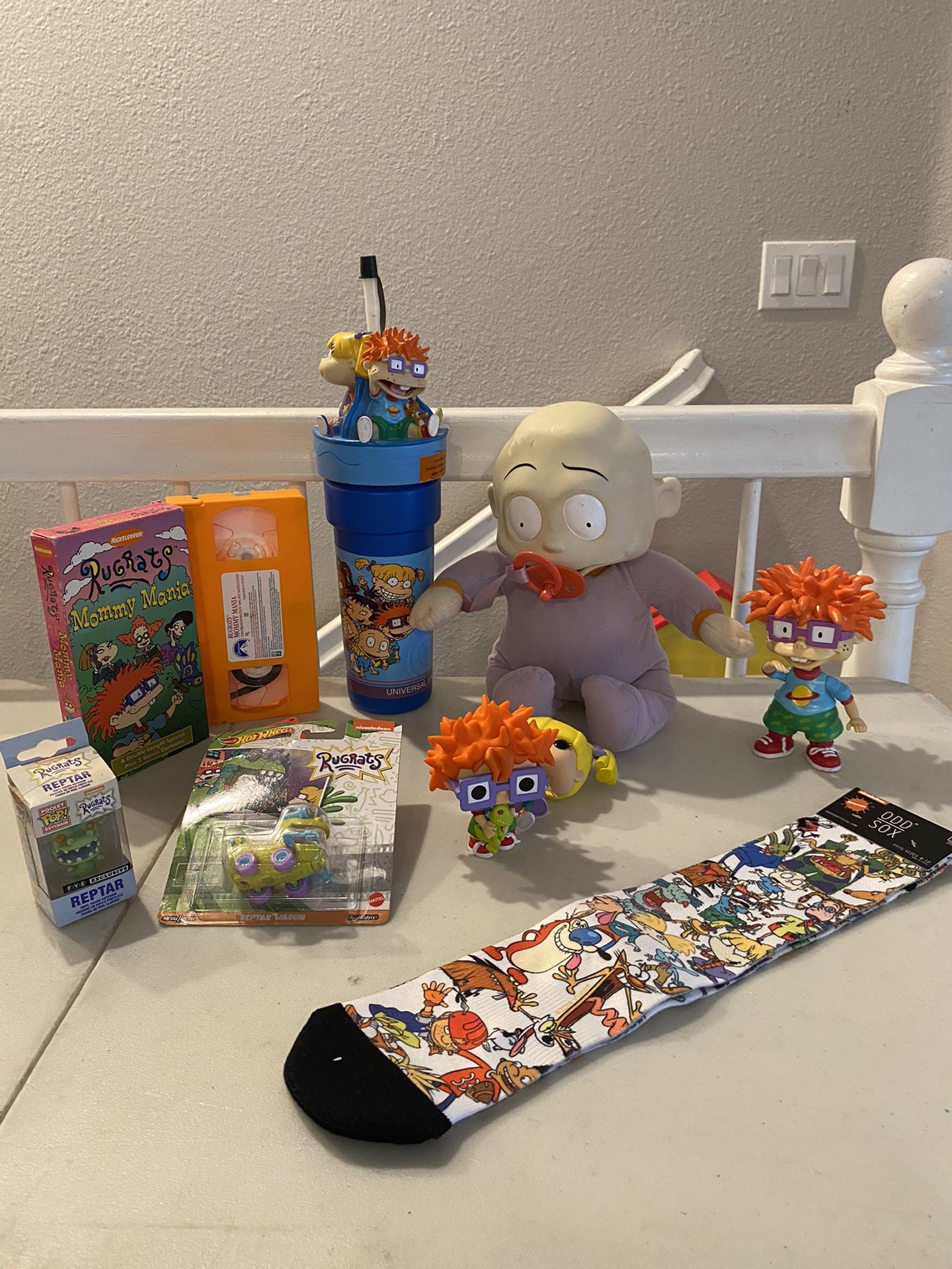 1998 RARE 13" RUGRATS BABY DOLL DIL PICKLES TALKING, CRYING, MOTION WORKS Chuckie finster figure from the rugrats 90s Squad Crew Socks Vtg Nickelod