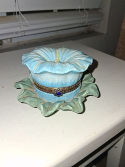 Ceramic Flower Trinket Box with Hinged Lid