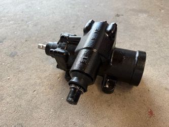 Painted Black Steel Power Steering Gearbox Compatible with 01-06 Silverado/Sierra 1500, 2007 Silverado/Sierra 1500 Classic