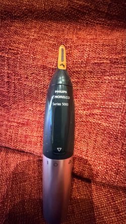 Philips Norelco Series 5000 Nose, Ear & Eyebrow Trimmer