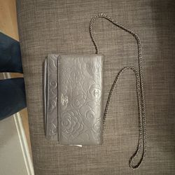 Chanel Pursue 