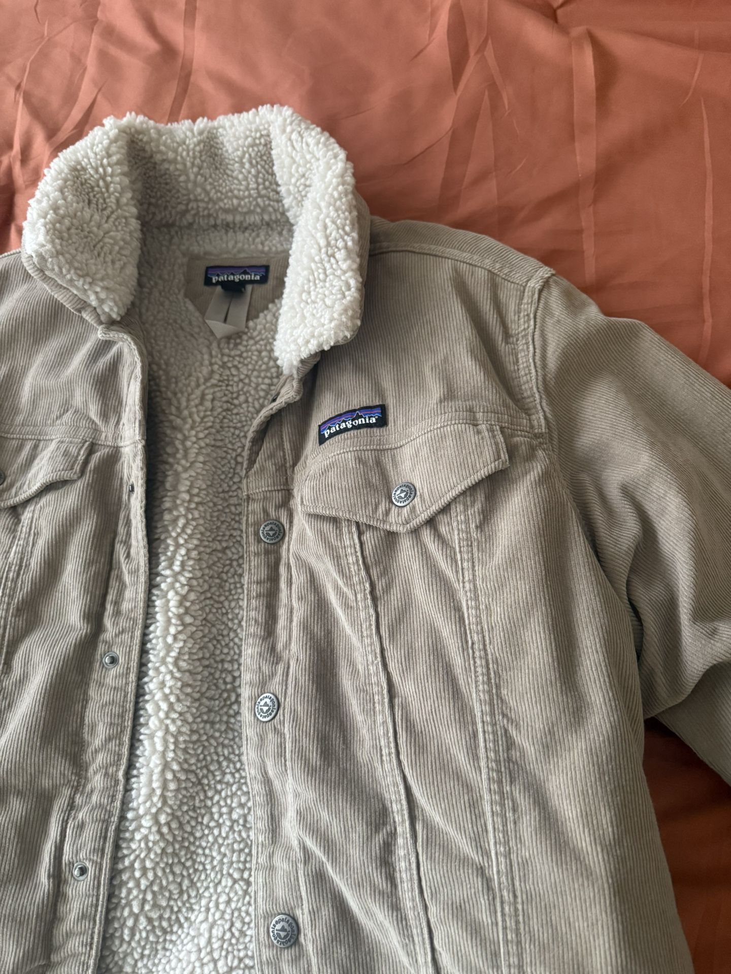 Patagonia Men’s Medium Trucker Jacket Like New Never Worn
