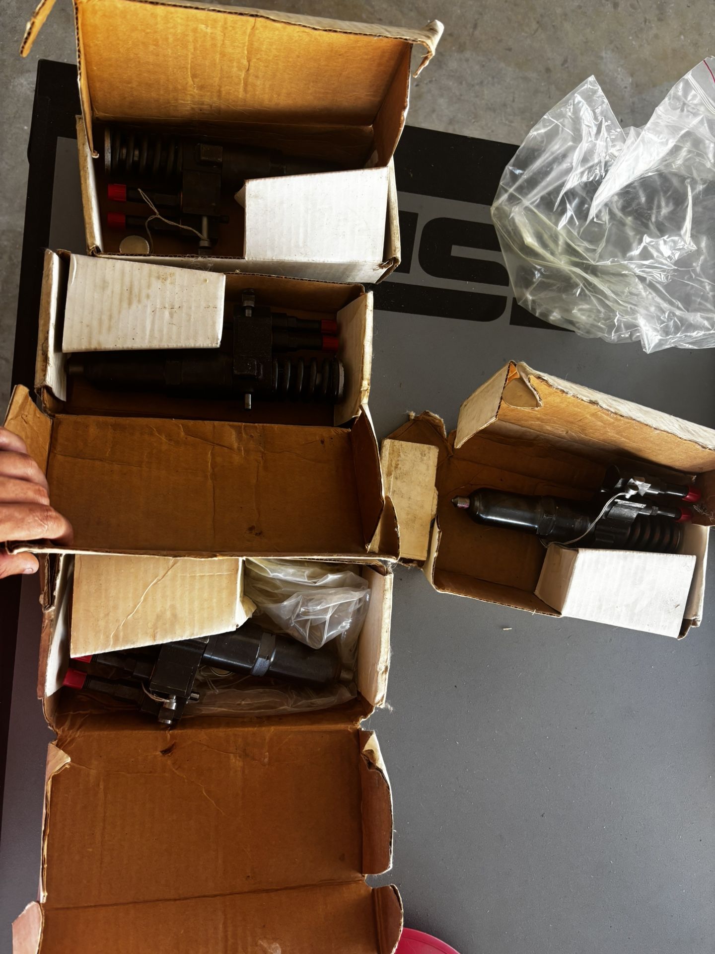 D60 Diesel Fuel Injectors