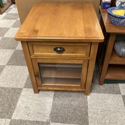 Oak 1 Drawer Over Cabinet W/2 Shelf Side Table
