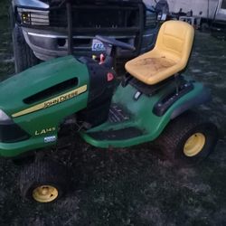 John Deere Riding Mower