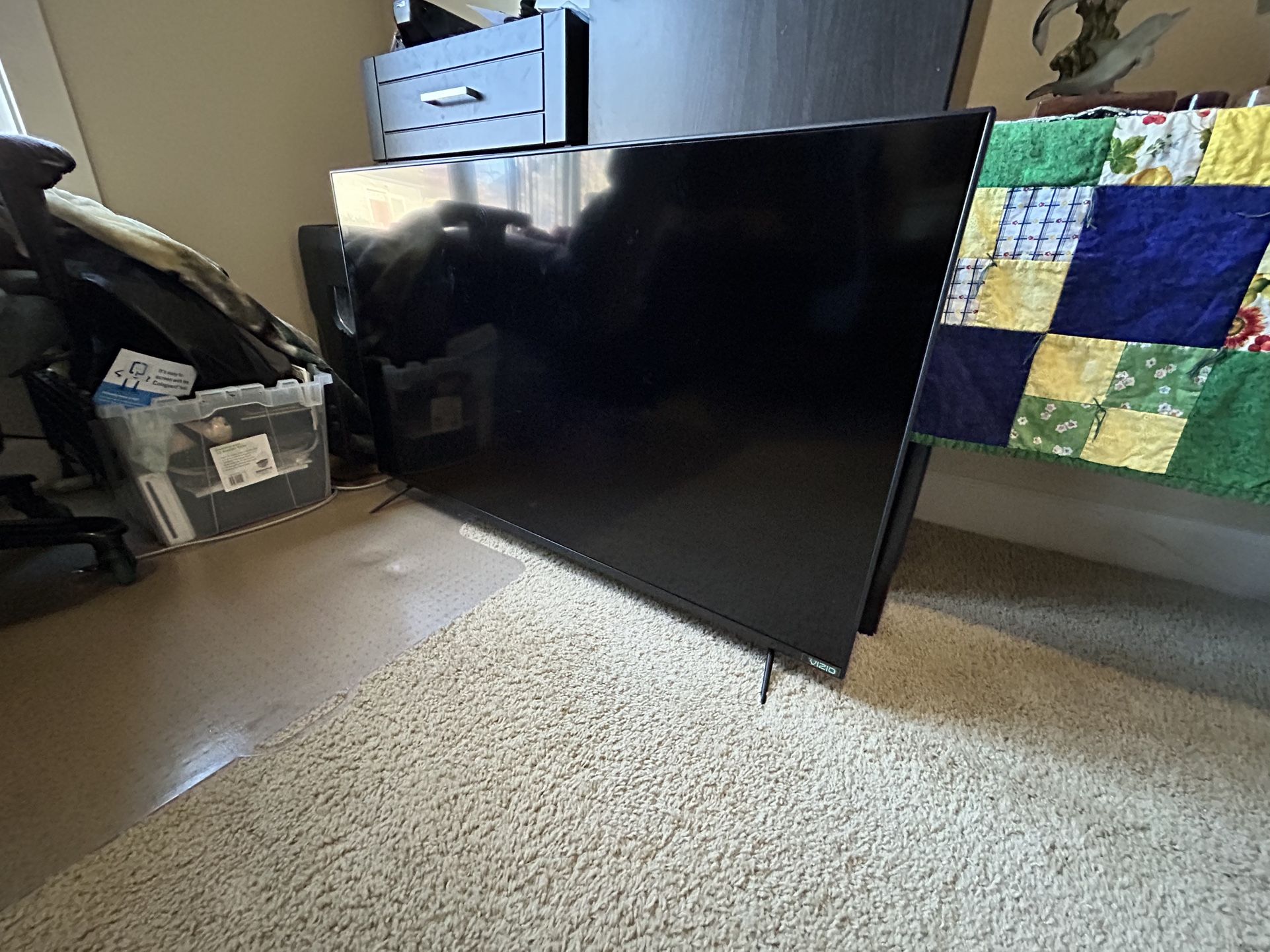 52 Inch Vizio Flat Screen TV With Remote