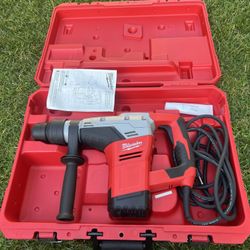 Milwaukee 1-9/16 Rotary Hammer
