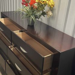 Modern Wooden Long Dresser With Big Drawers. Drawers Sliding Smoothly . Delivery Available. Se Habla Español