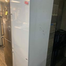 Blomberg 22” Refrigerator