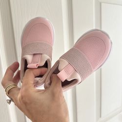 Toddler Shoes Size 5/6