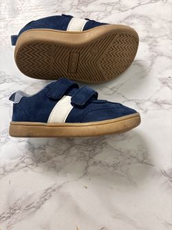 Size 7 toddler shoes- blue from Old Navy