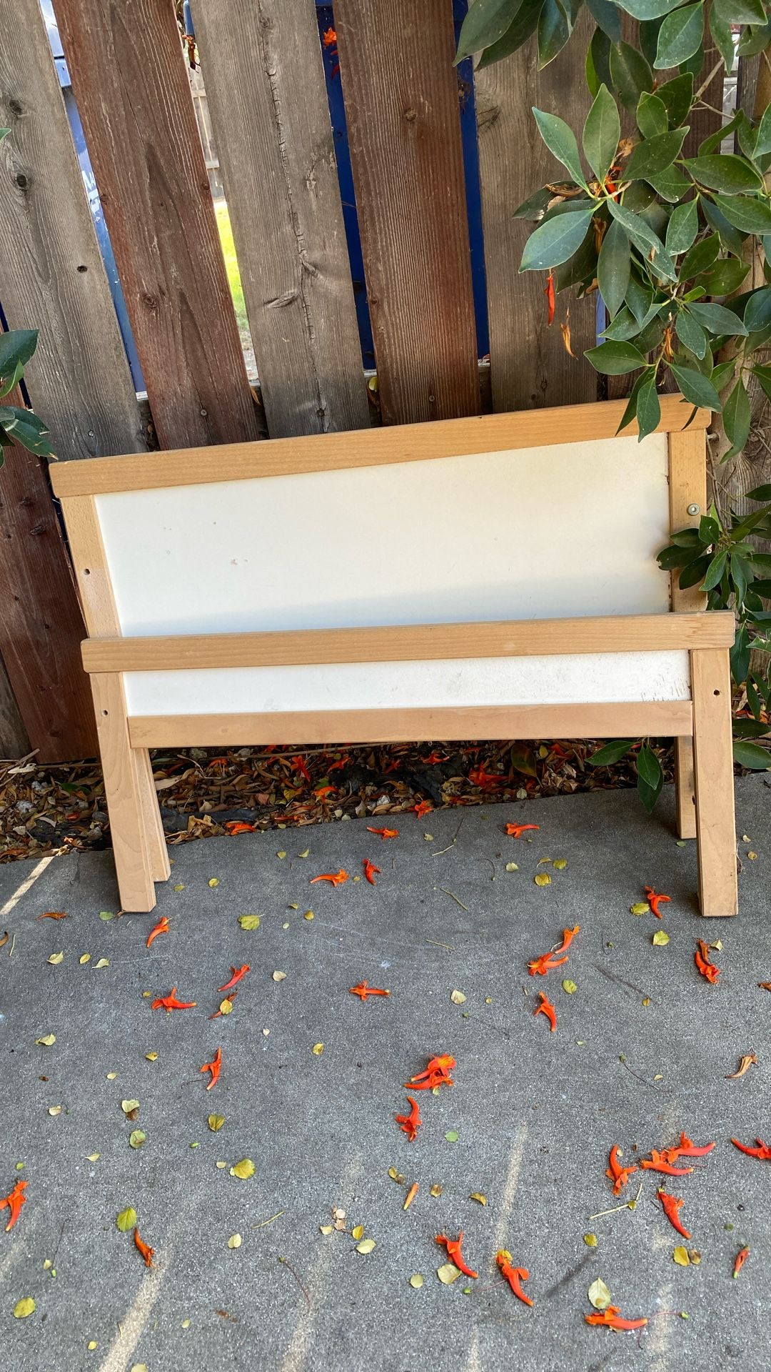 Singlar IKEA Toddler Bed