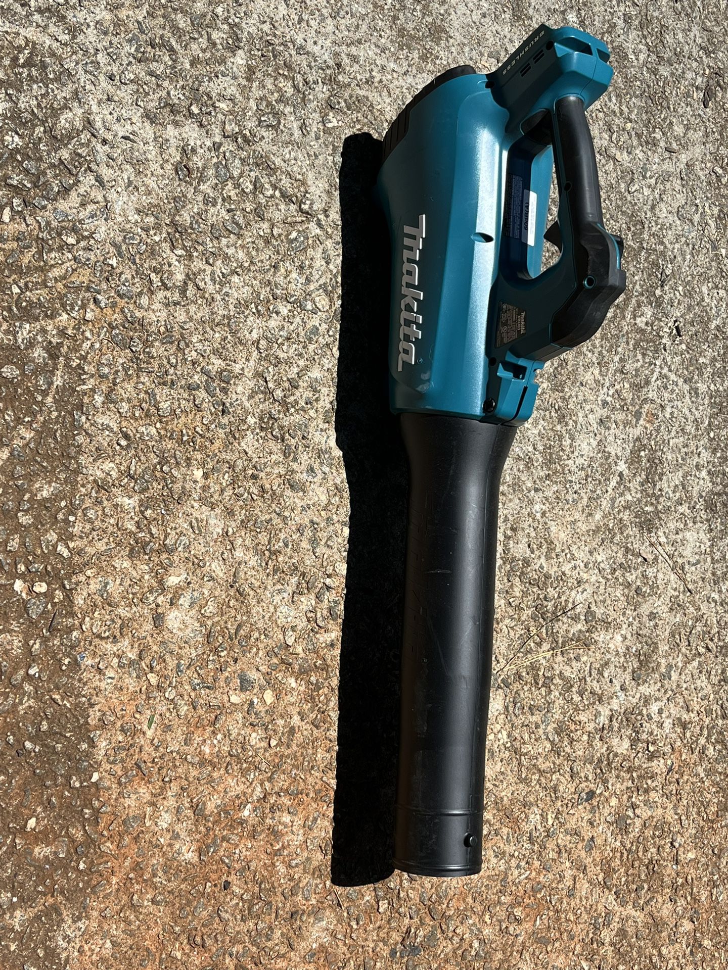 Makita 116 MPH 459 CFM 18V LXT Lithium-lon Brushless Cordless Leaf Blower (Tool-Only) used 40