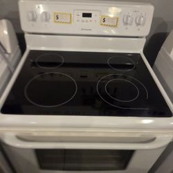 Frigidaire Smoothtop (Only One Year Old)