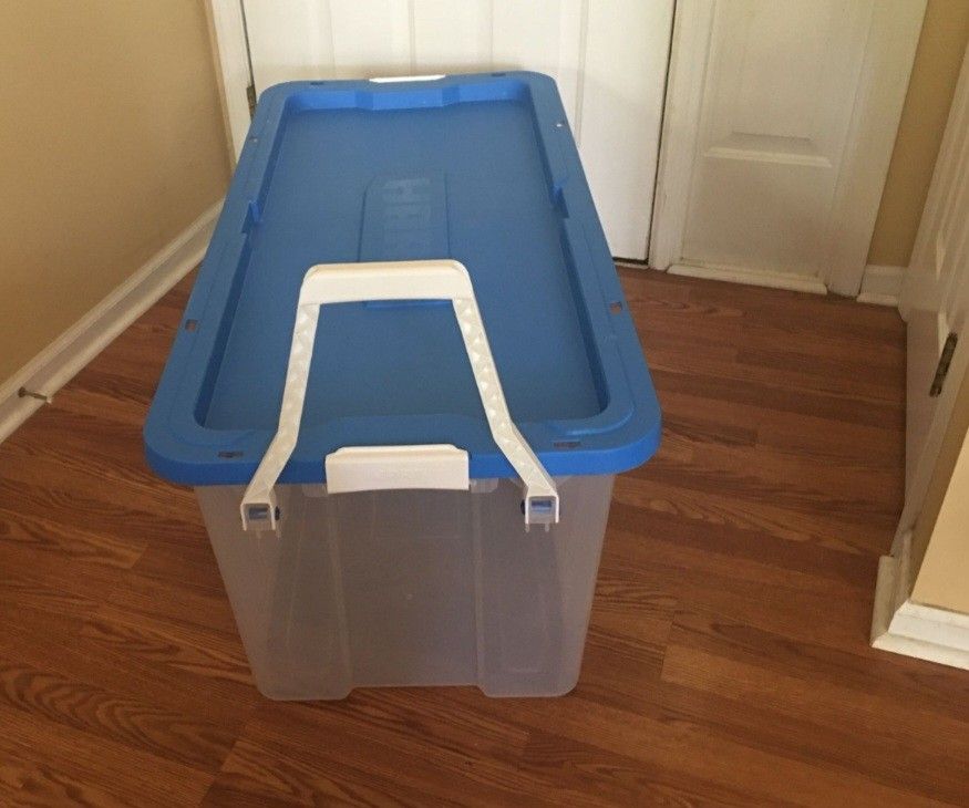 HART 200 Quart Latching Rolling Plastic Storage Bin Container