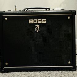 🎸 Boss Katana MkII Guitar Amp + Foot Pedals +Lead wires – Like New!  🔥 Barely used, only for a few gigs 💯 Great condition – sounds powerful & clear