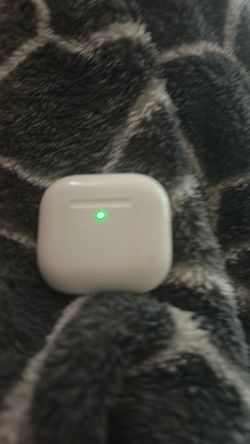 AirPod 4s