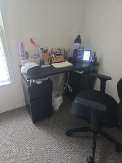 Acylic nail table