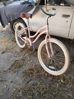 Women's beach cruiser