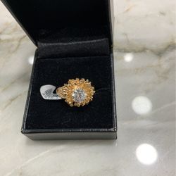 Ladies Ring Lab Created Diamond Weighing 1.25 Carats Set In 14kt Yellow Gold 5.9 Grams 