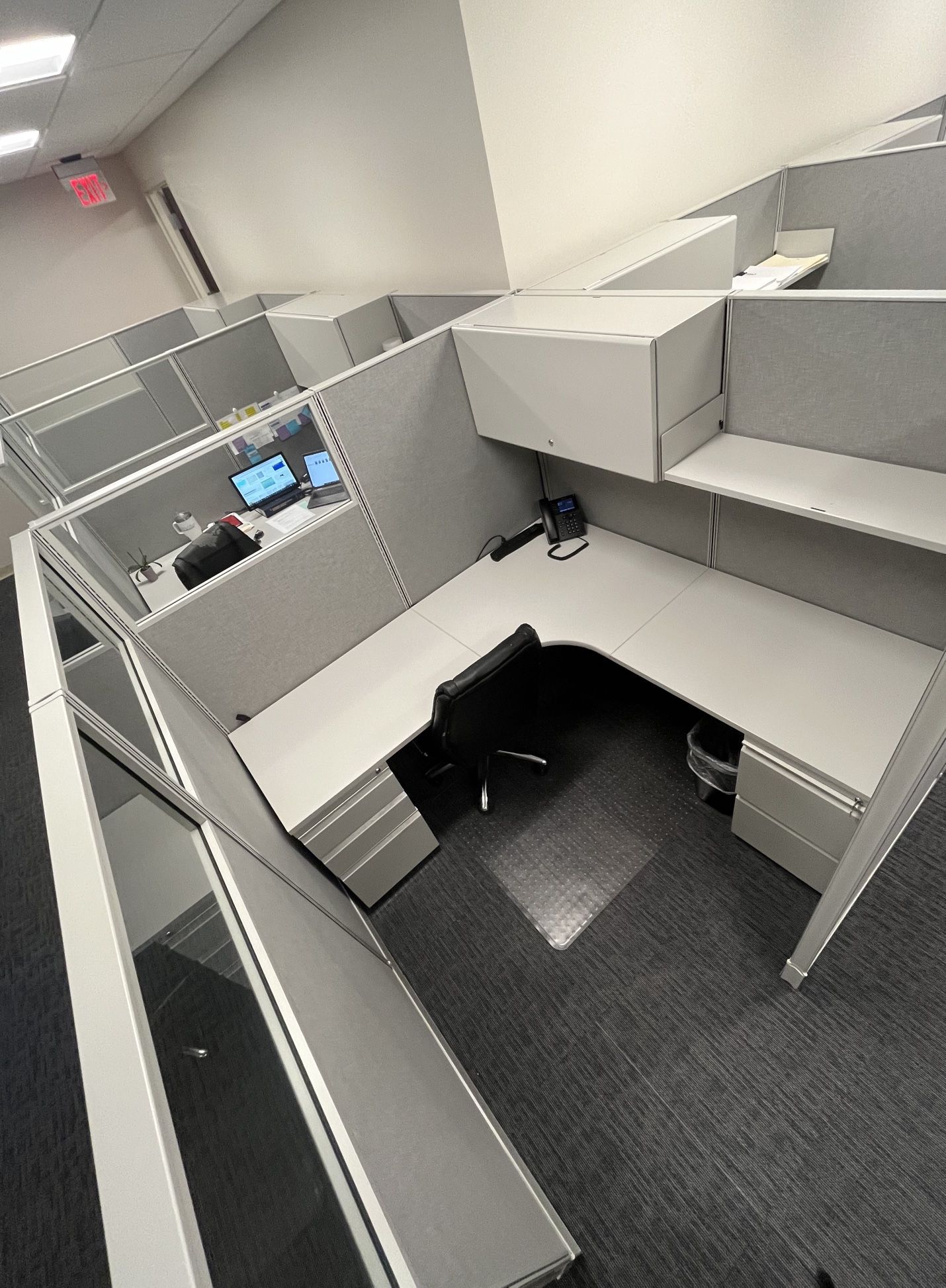 4 - Large Office Cubicle Desks – Ideal for Your Workspace!