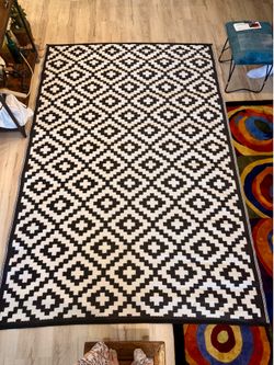 6x9 ft Outdoor Reversible Geometric Area Rug