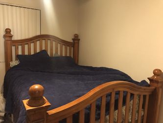 Queen size Bedroom Set