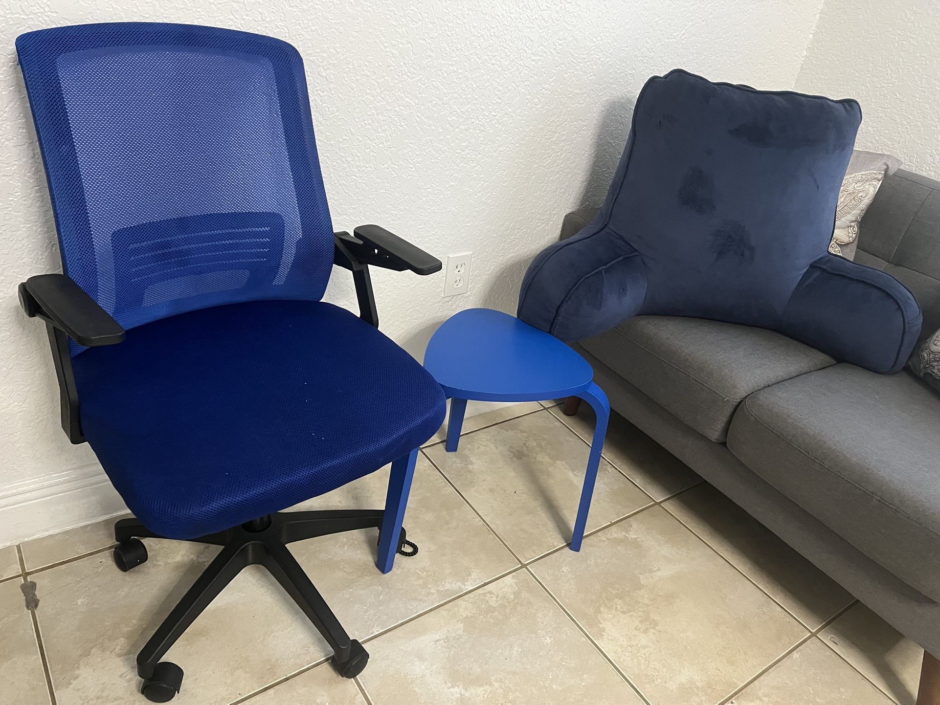 Rolling Chair And Table