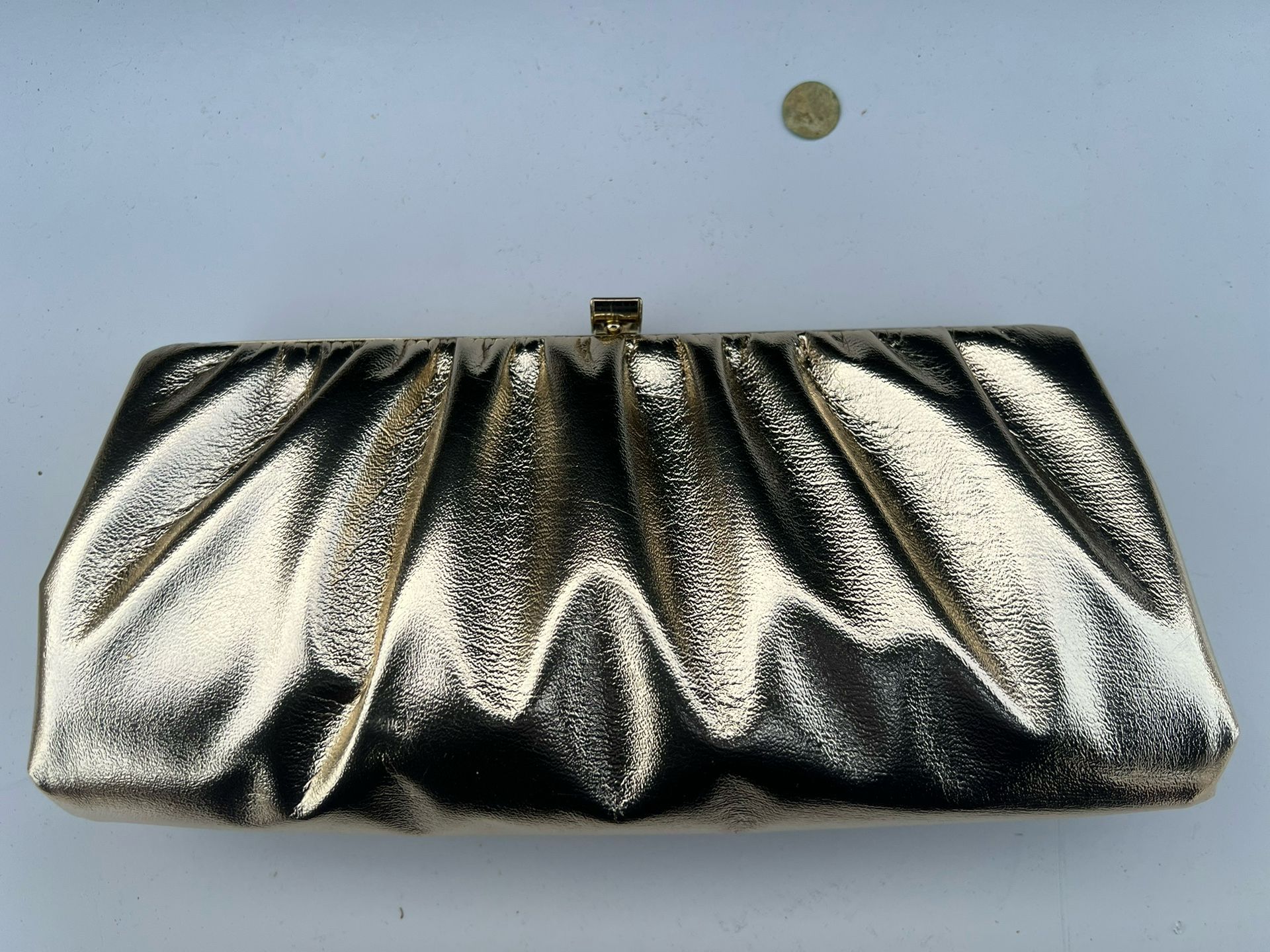 Vintage Women’s Gold Clutch With a Gold Chain Strap