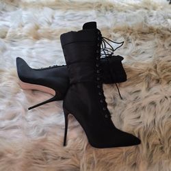 Super Sexy Black 5 Inch Lace-Up Midcalf