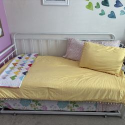 Twin Trundle Bed // Vintage Style, Metal