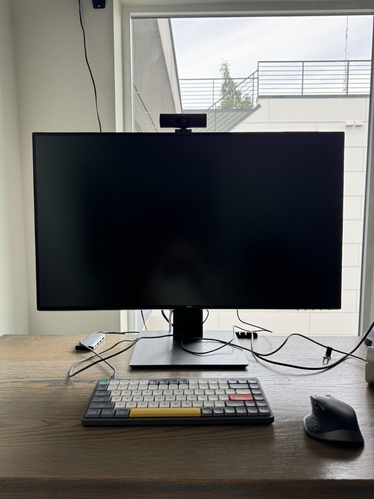 32” Dell Monitor Model U3219Q