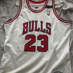 Authentic Micheal Jordan Jersey Size xL