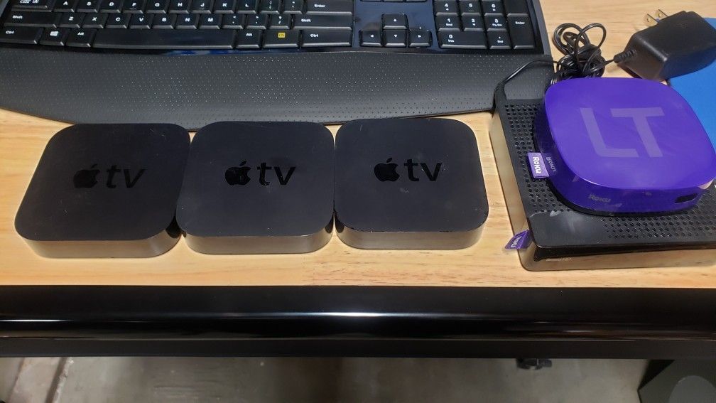2 Apple Tv 3s 1 Apple Tv 2 Roku Lt And Hd