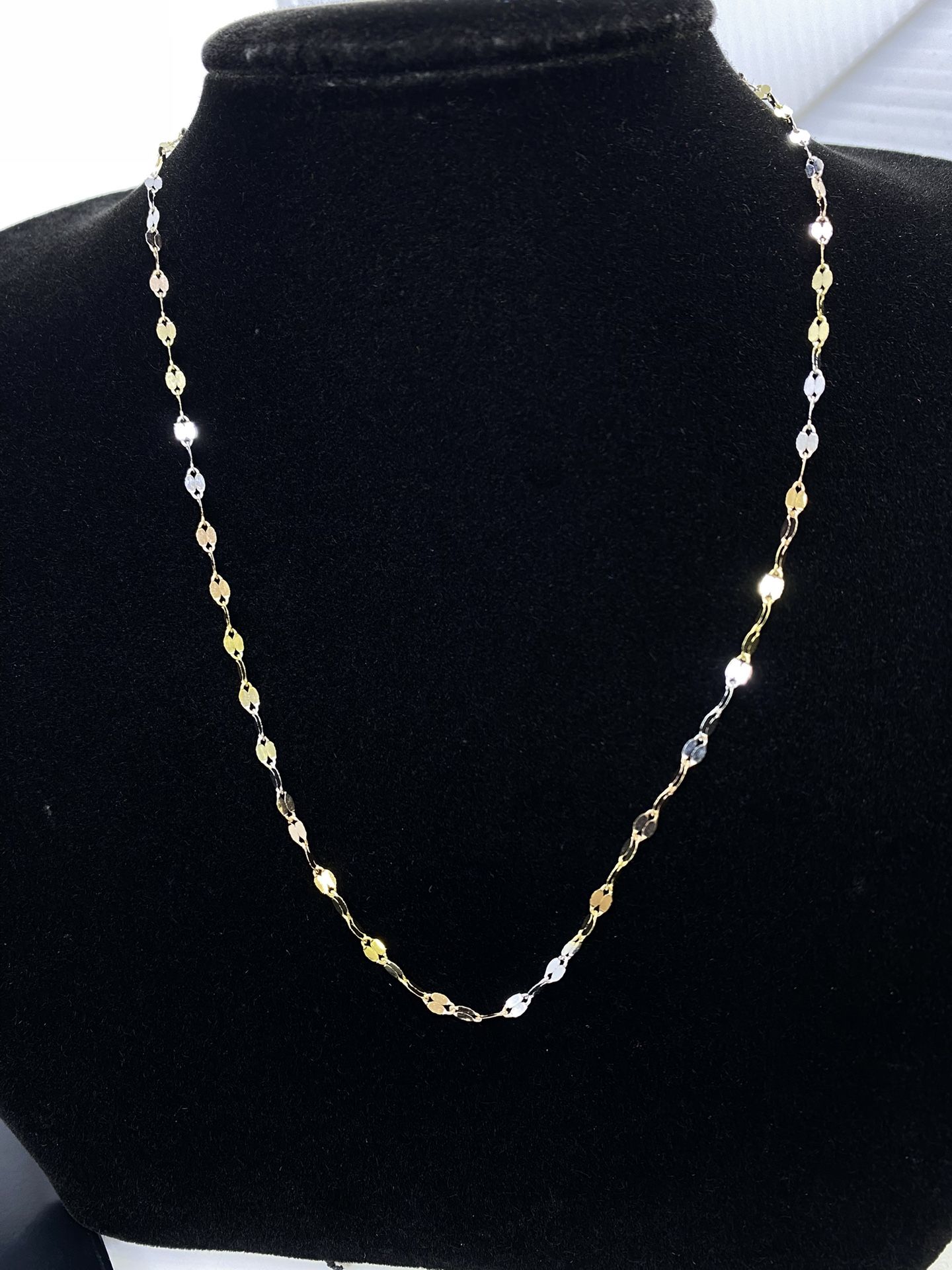 $225 Three Tone Gold Valentino Fashion Chain